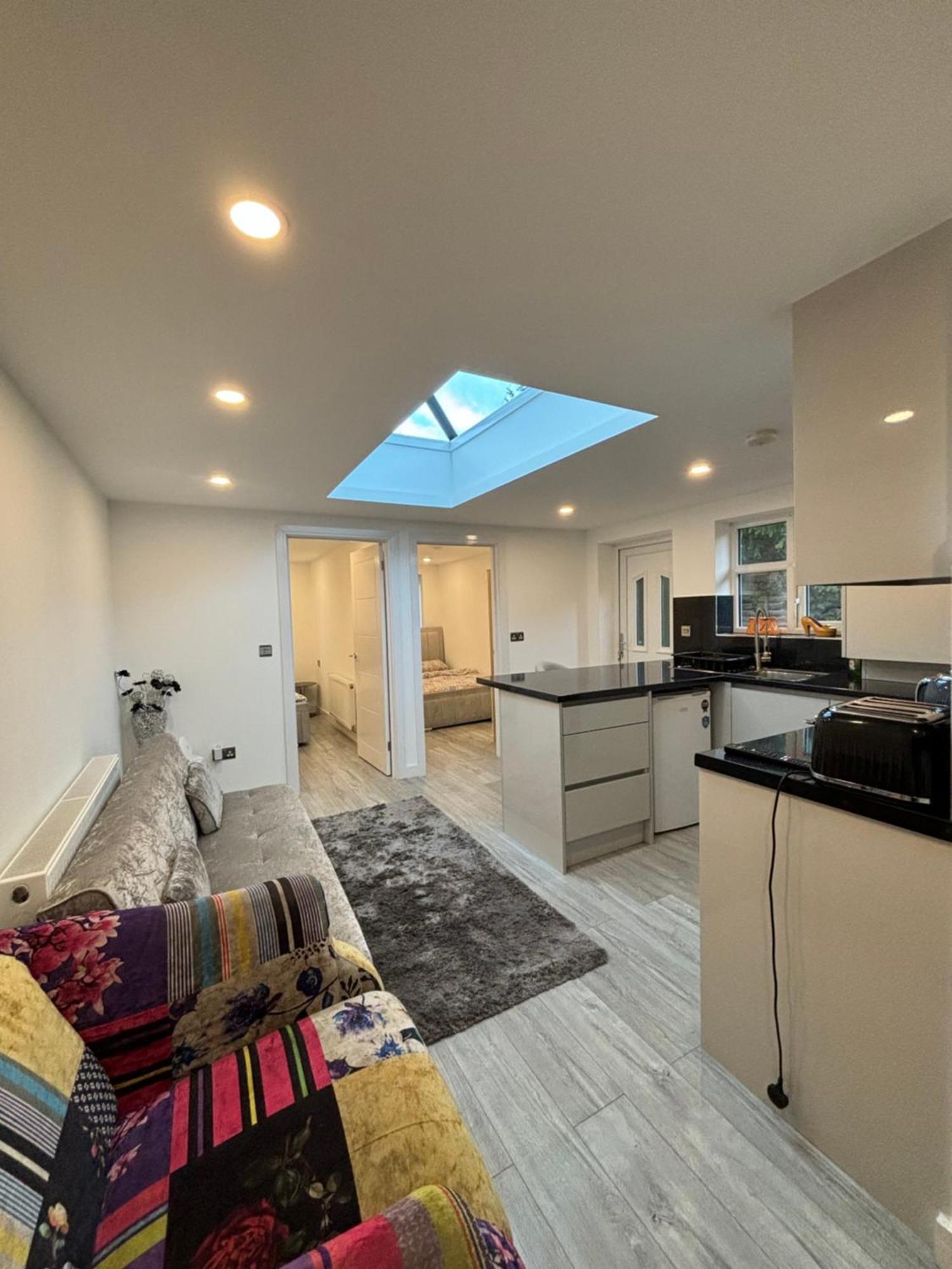 Newly Build 2Br Property With Free Parking High Wycombe Dış mekan fotoğraf