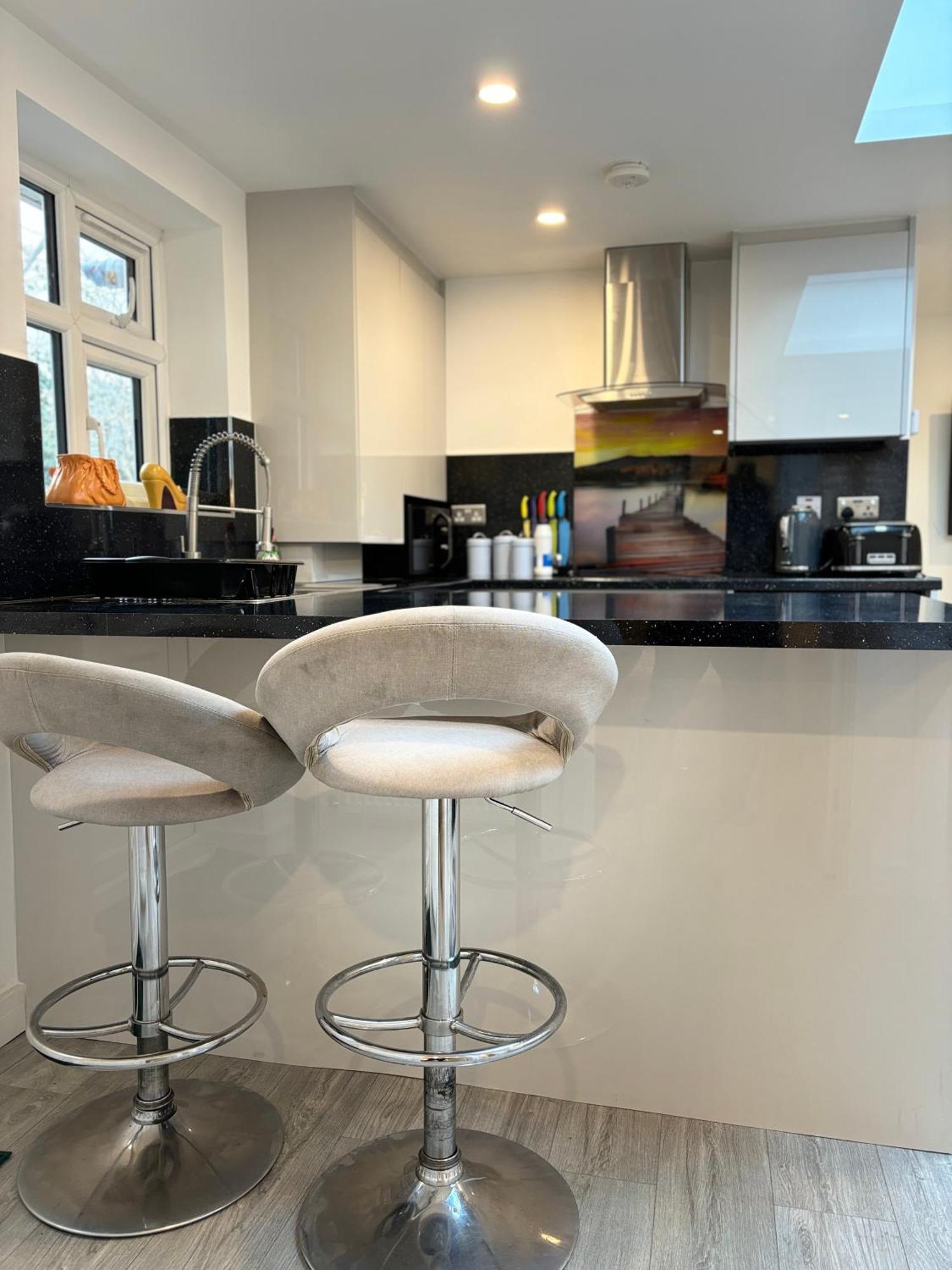 Newly Build 2Br Property With Free Parking High Wycombe Dış mekan fotoğraf